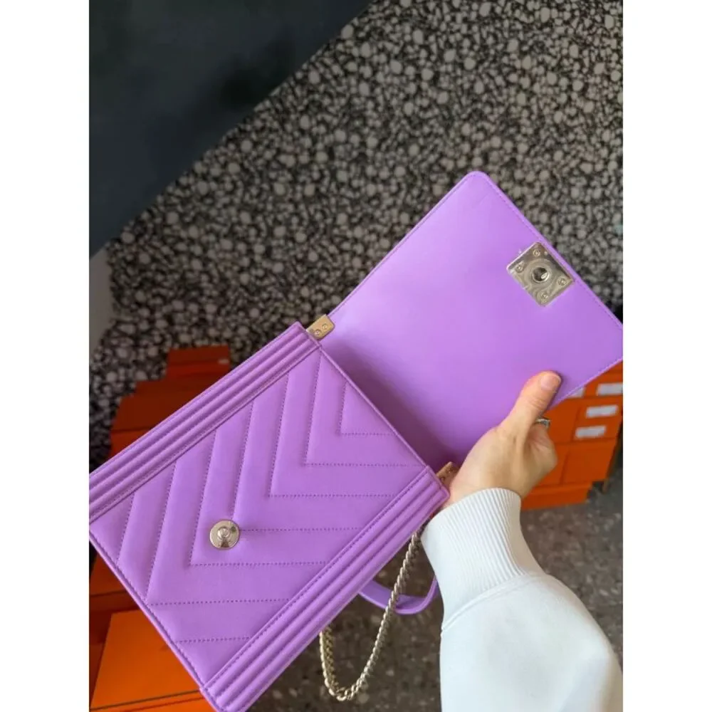 CHANEL brand color